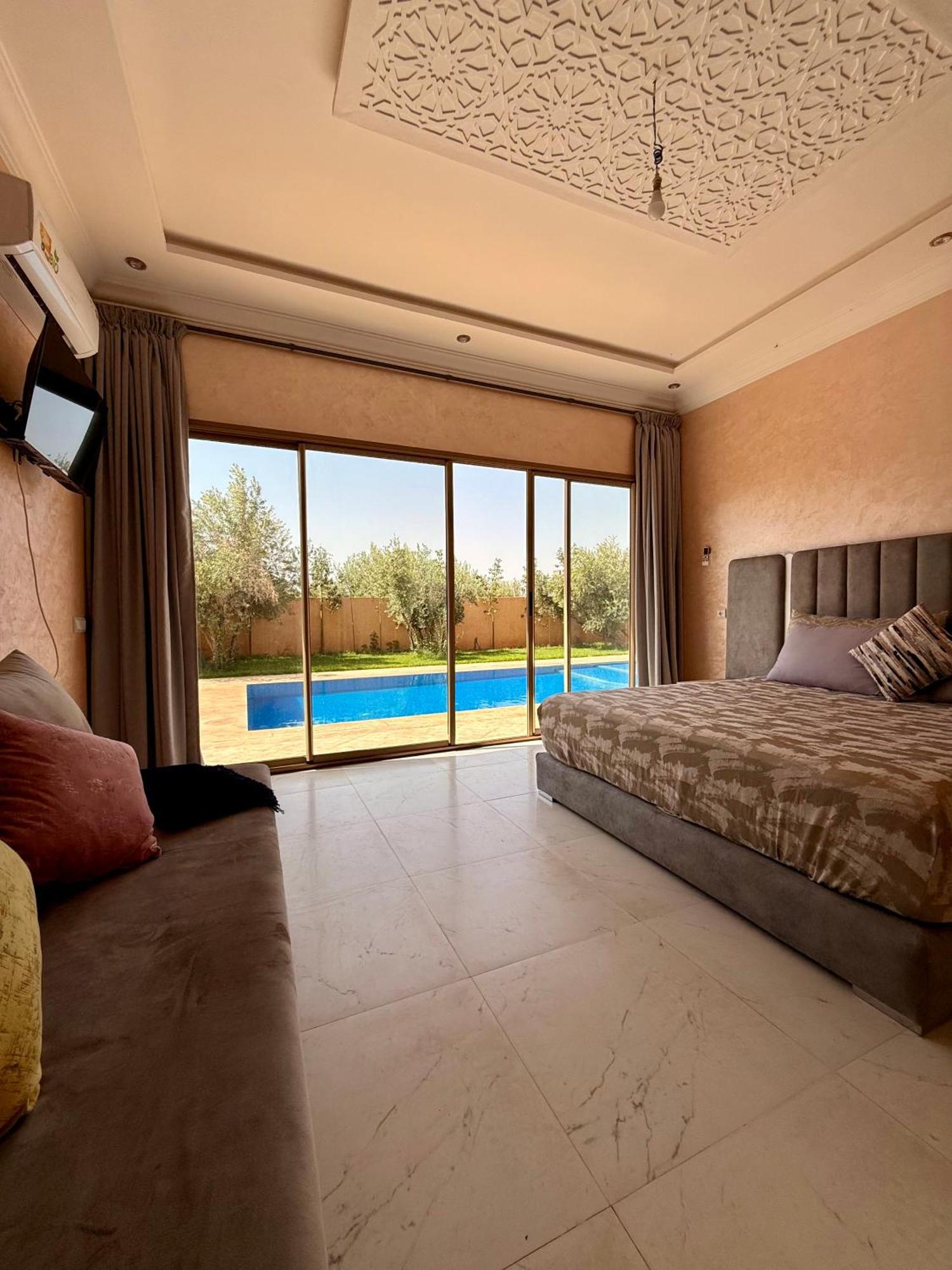 Villa The Atlas View And Elegant Marrakech